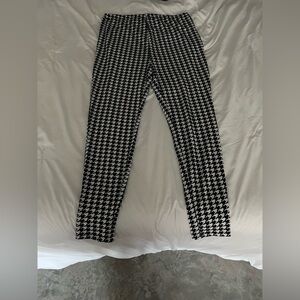 SHEIN Black and White women’s maternity pants.
